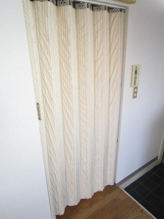 Other Equipment. Washroom curtain