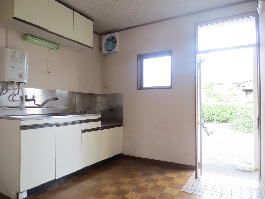 Living and room. Kitchen