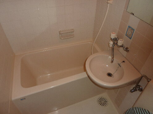 Bath. unit bus
