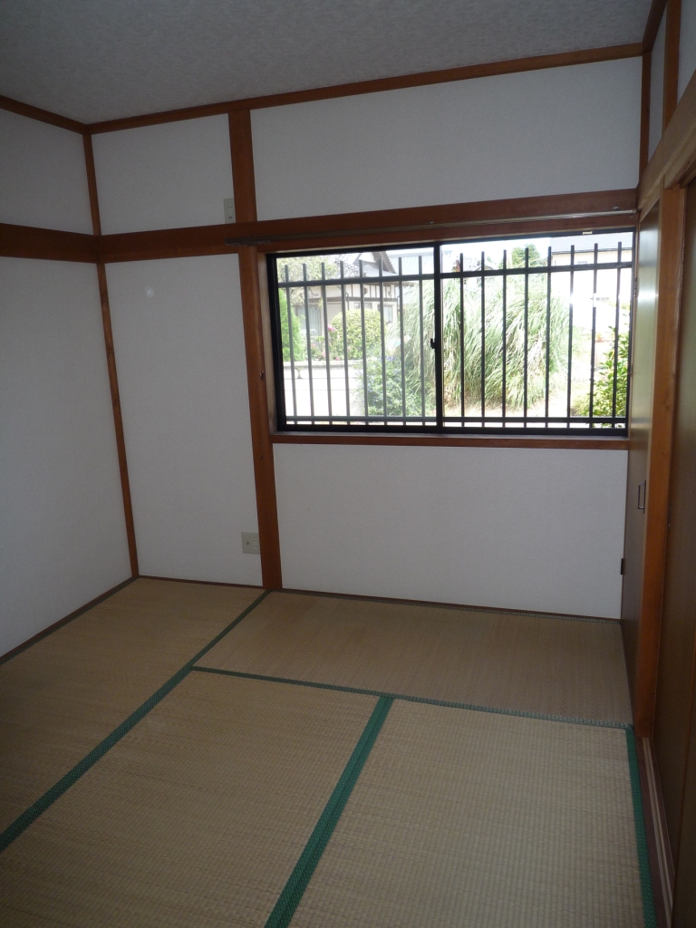 Living and room. Japanese-style room 6 quires