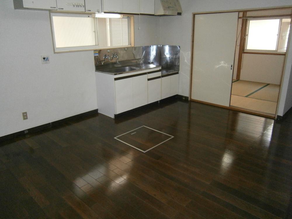 Kitchen. 102