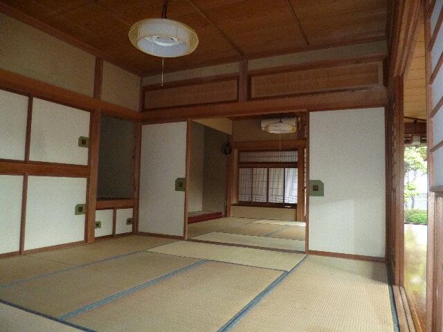 Non-living room. 1F Japanese-style room (May 2013) Shooting