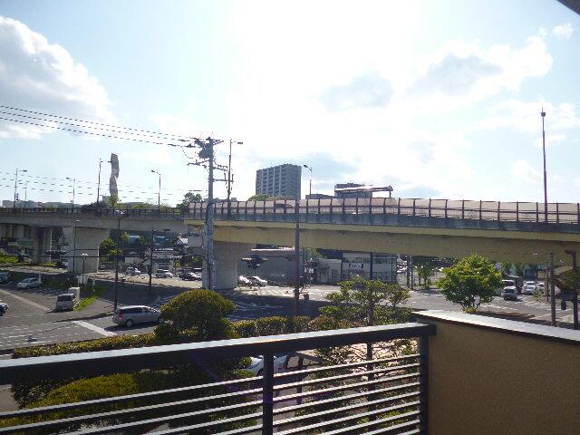 View photos from the dwelling unit. View from local (May 2013) Shooting