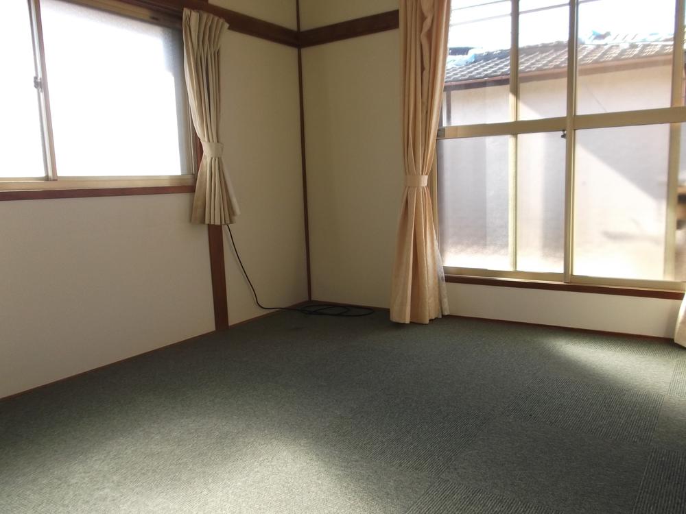 Non-living room. Also it is good about the room.