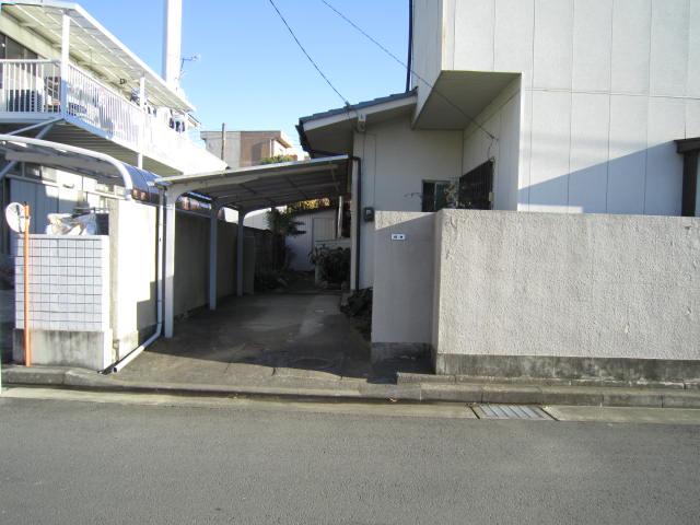 Parking lot