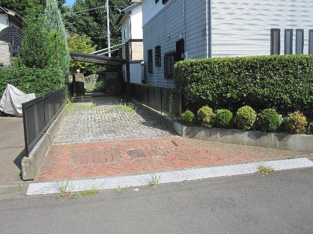 Parking lot