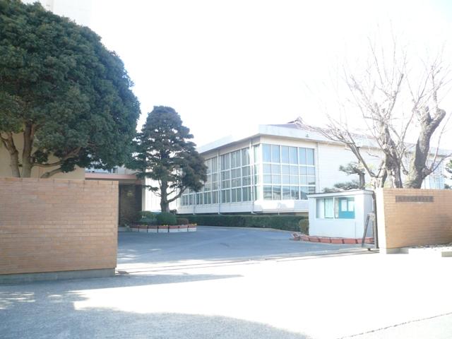 Primary school. Midorioka 800m up to elementary school