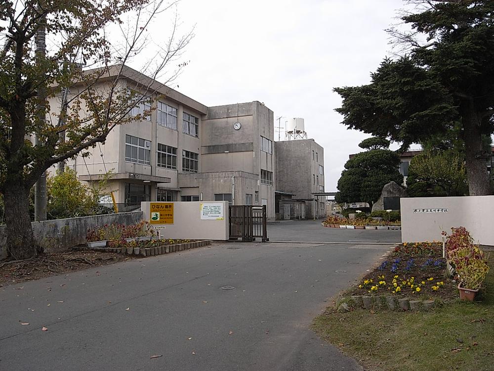 Junior high school. 1888m up to junior high school Mito standing River