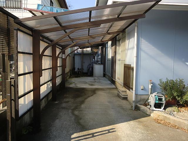 Parking lot