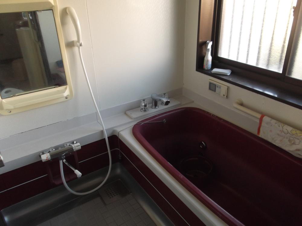 Bathroom. It is beautiful to your.