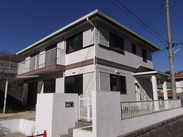 Local appearance photo. Good location of about 600m to Chinami Small. outer wall ・ It is already Roof Coatings.