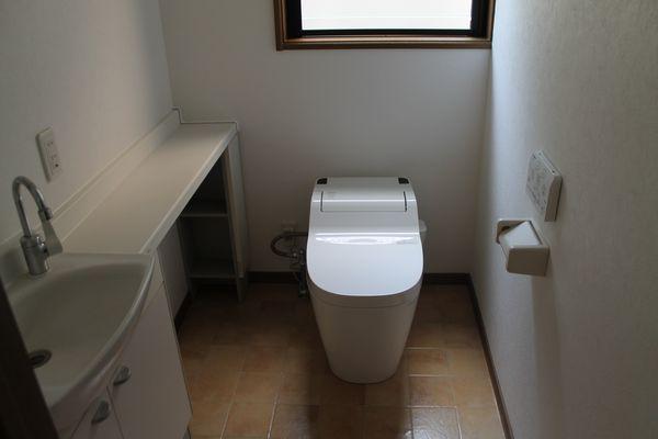 Toilet. Indoor (July 2013) Shooting