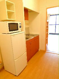 Kitchen. microwave ・ Refrigerator comes with. 