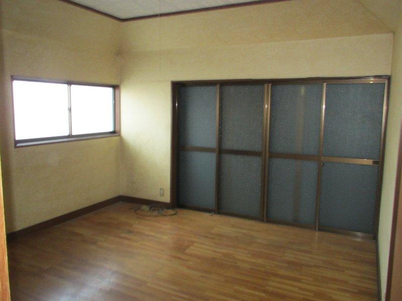 Non-living room
