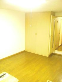 Living and room. 1F also 2F also flooring