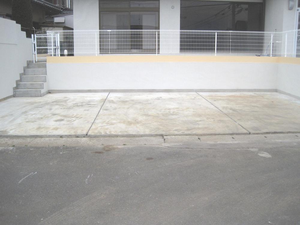 Parking lot