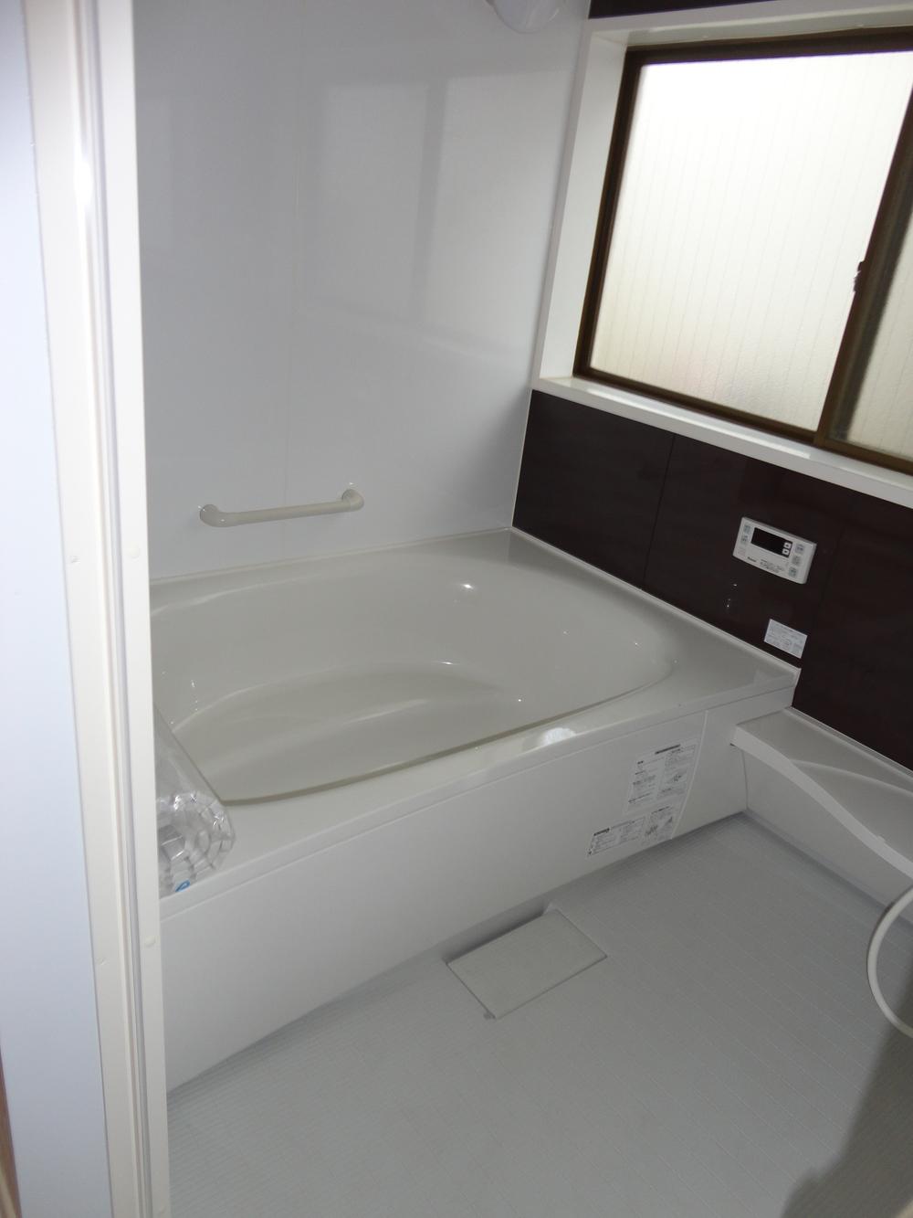 Bathroom. Indoor (10 May 2013) Shooting