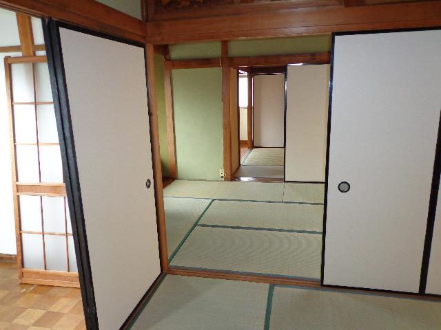 Non-living room. Second floor Japanese-style room