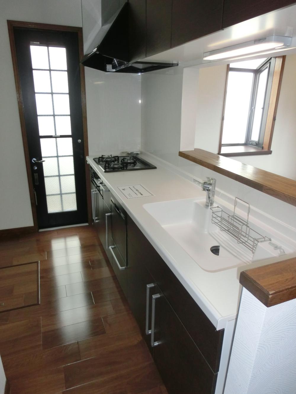 Kitchen. Indoor (10 May 2013) Shooting