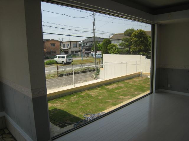 View photos from the dwelling unit. View from local (May 2013) Shooting