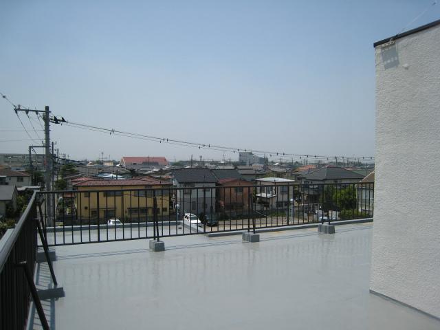 View photos from the dwelling unit. View from local (May 2013) Shooting