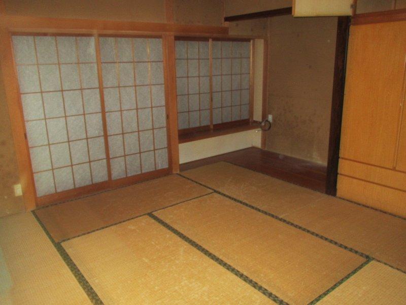 Non-living room