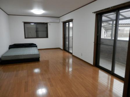 Other introspection. 16 Pledge of the main bedroom. 