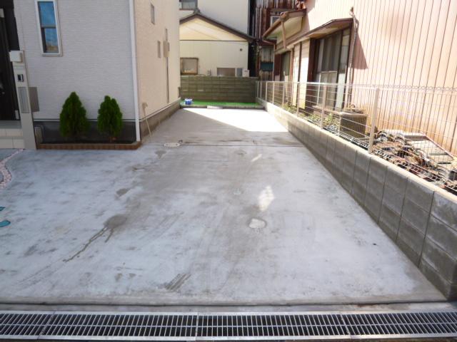 Parking lot
