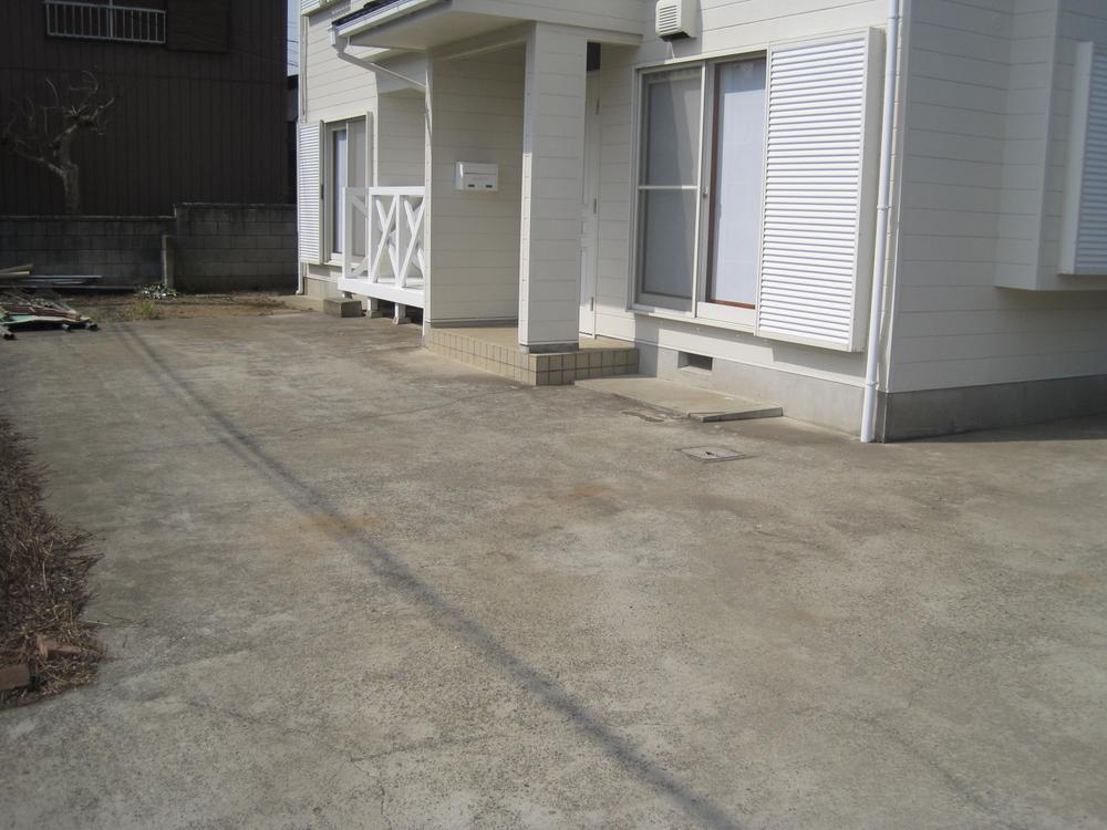 Parking lot