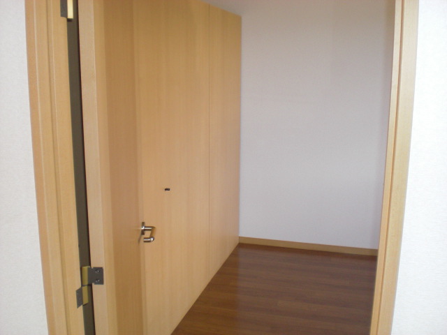 Other room space. Western style room