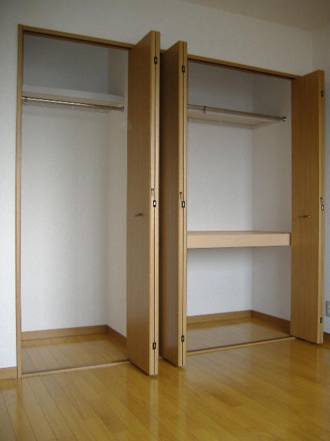Other room space. closet
