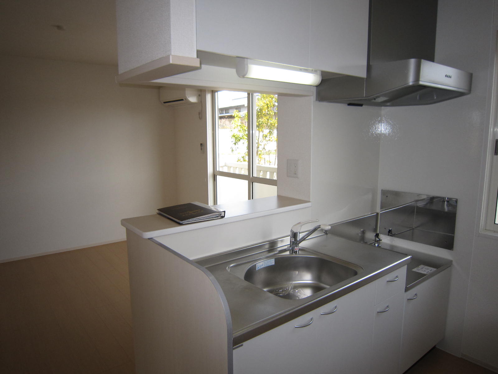Kitchen. Counter kitchen living room overlooking