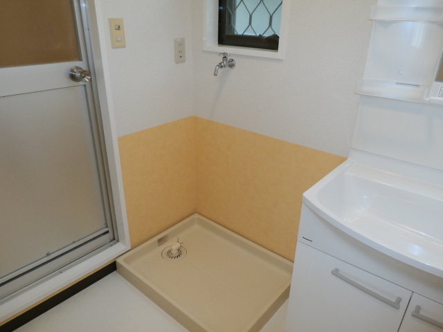 Washroom. It comes with a louver windows.