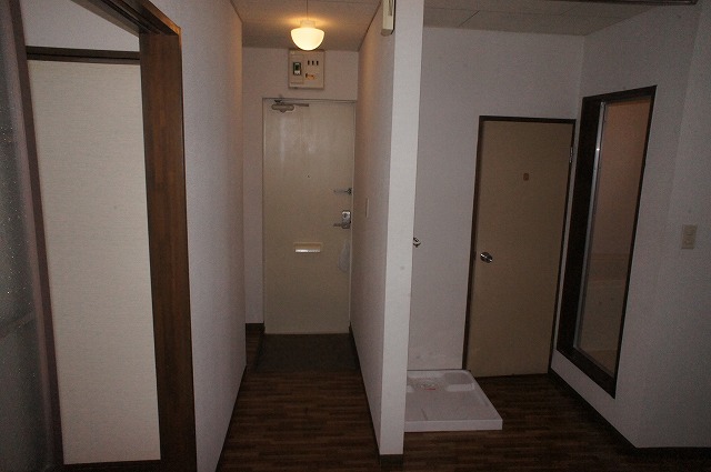 Other. Indoor Laundry Storage