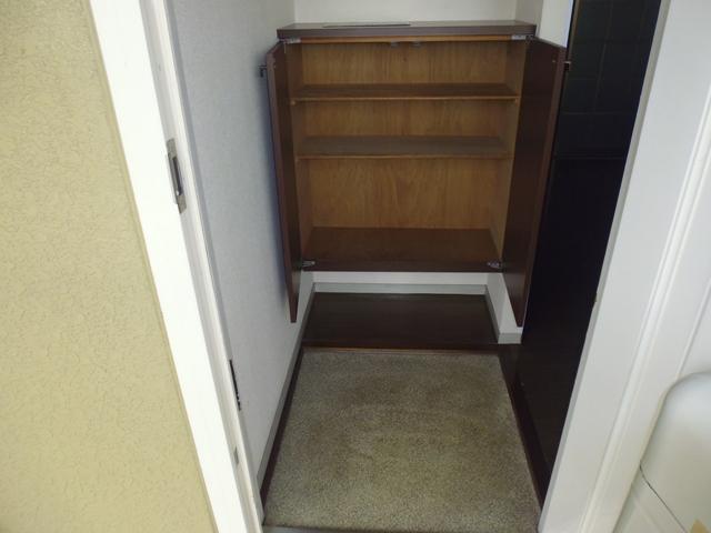 Other Equipment.  ※ Cupboard