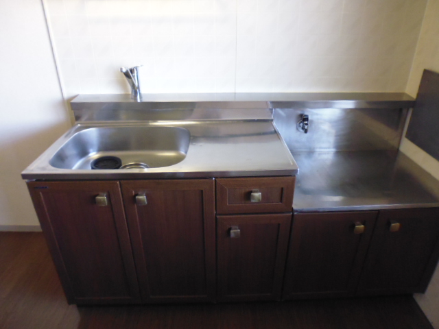 Kitchen.  ※ Gas stove installation Allowed