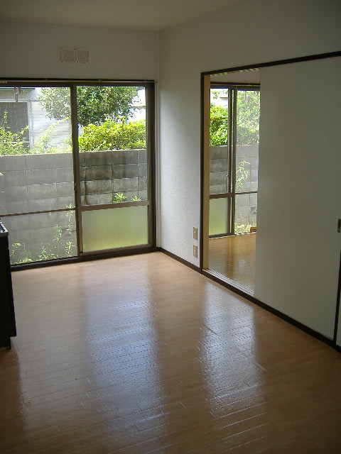 Living and room. Living also spacious