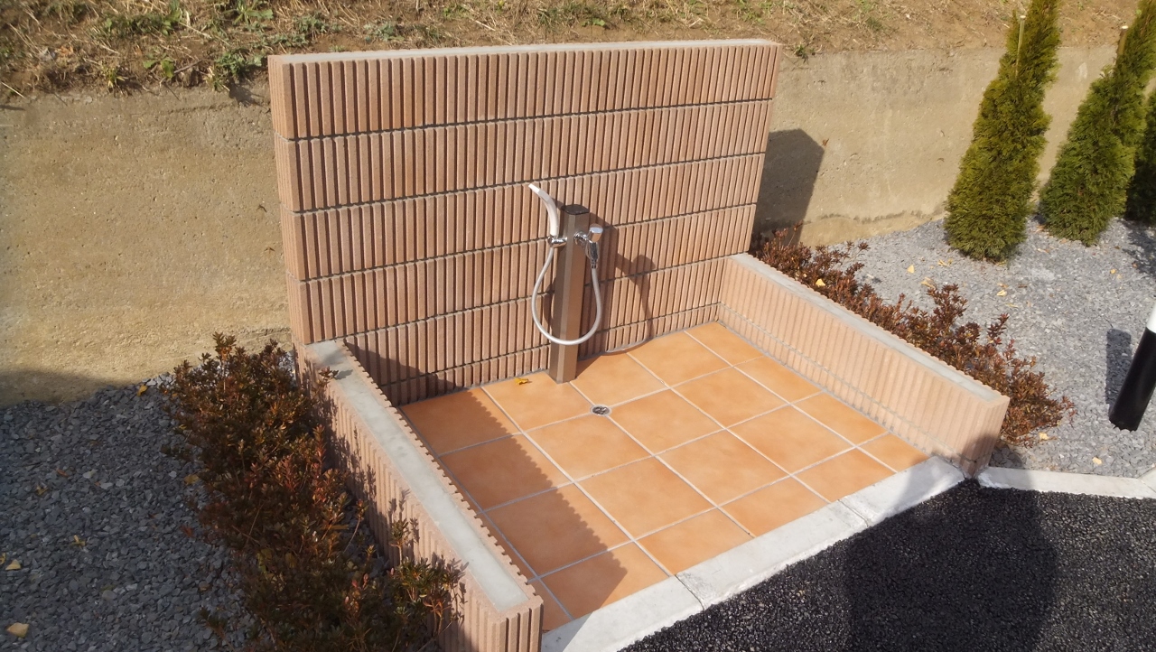 Other common areas. Pet private facilities