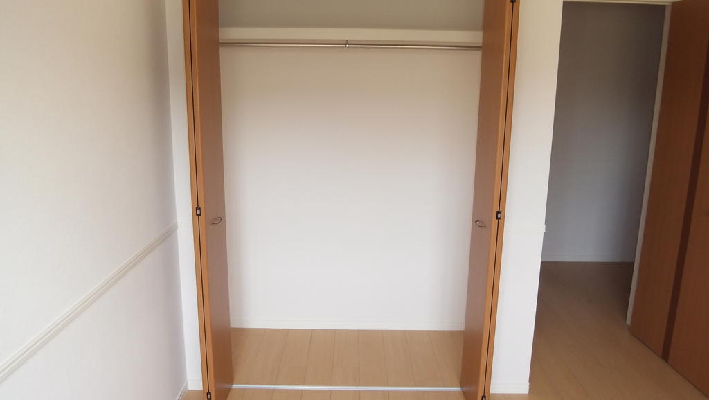 Receipt. North Western-style storage space