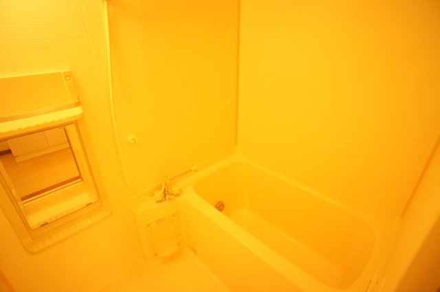 Bath. Bathing with reheating hot water supply