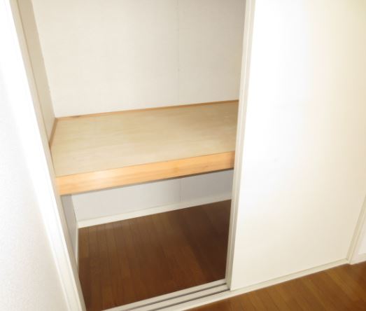 Receipt. With closet