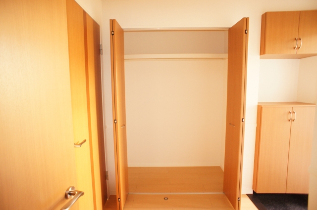 Receipt. Accommodating