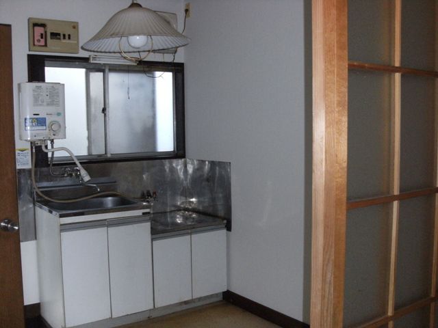 Kitchen. ※ Gas stove installation Allowed