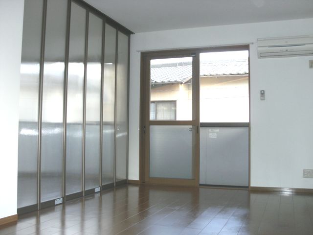 Other. ※ With sliding door