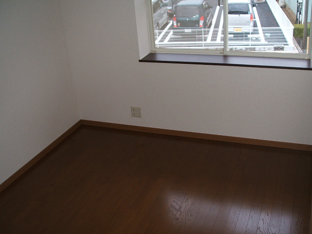 Living and room. Storage rich Western-style