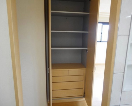 Receipt. Closet with storage