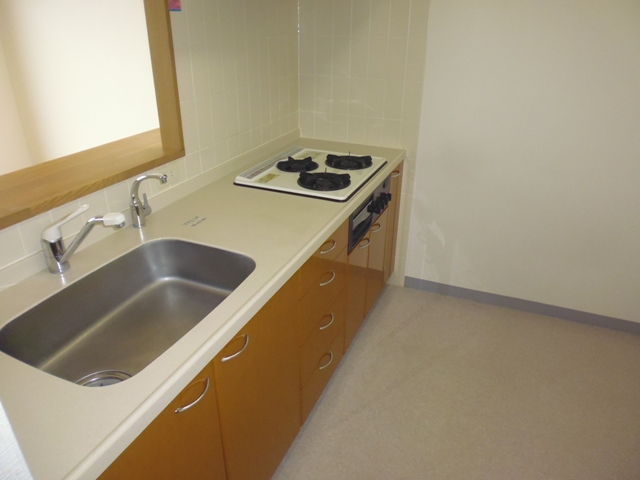 Kitchen.  ※ With gas stove