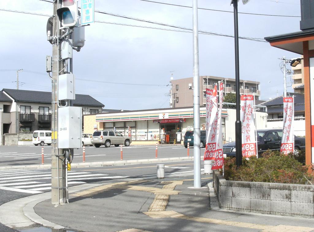 Convenience store. 228m to Seven-Eleven Ushiku Station Nishiten (convenience store)
