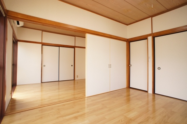 Living and room. Living with a movable partition