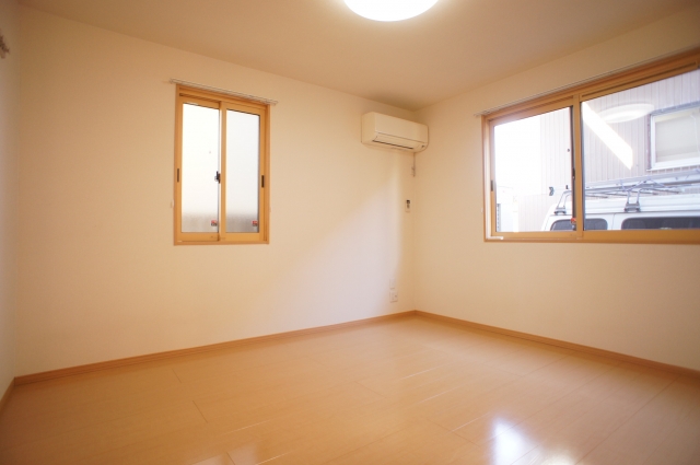 Living and room. Dihedral daylight Western-style